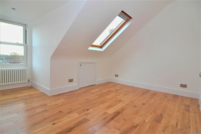 1 Bedroom Flat To Rent In York Street, Twickenham, TW1