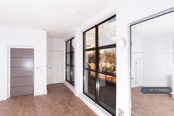 1 Bedroom Flat To Rent In Wardour Place, Slough, SL1