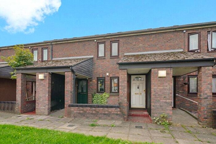 1 Bedroom Maisonette To Rent In Beamish Road, London, N9