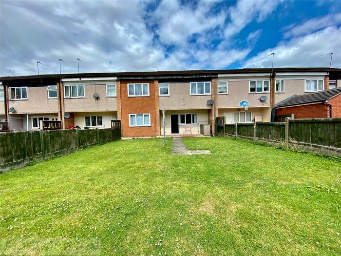 4 Bedroom Town House To Rent In Orsett Close, Collyhurst, Manchester, M40