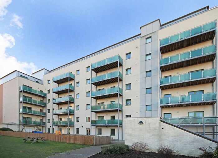 2 Bedroom Flat To Rent In Staines Road, Hounslow, TW3