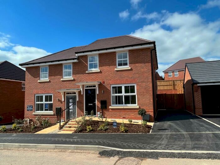 3 Bedroom Semi-Detached House To Rent In Kingstone Road, Uttoxeter, ST14