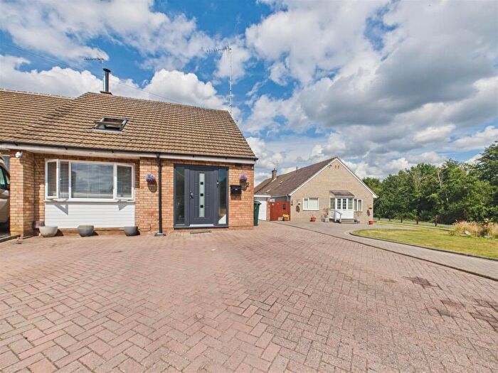 3 Bedroom Semi-Detached Bungalow For Sale In Okehampton Road, Styvechale, Coventry *Extended Dormer*, CV3