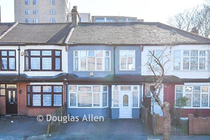 3 Bedroom Terraced House For Sale In Lombard Avenue, Ilford, Essex, IG3