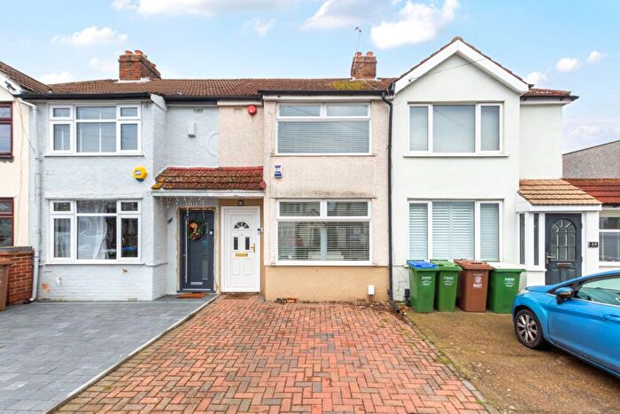 2 Bedroom Terraced House For Sale In Ingleton Avenue, Welling, DA16