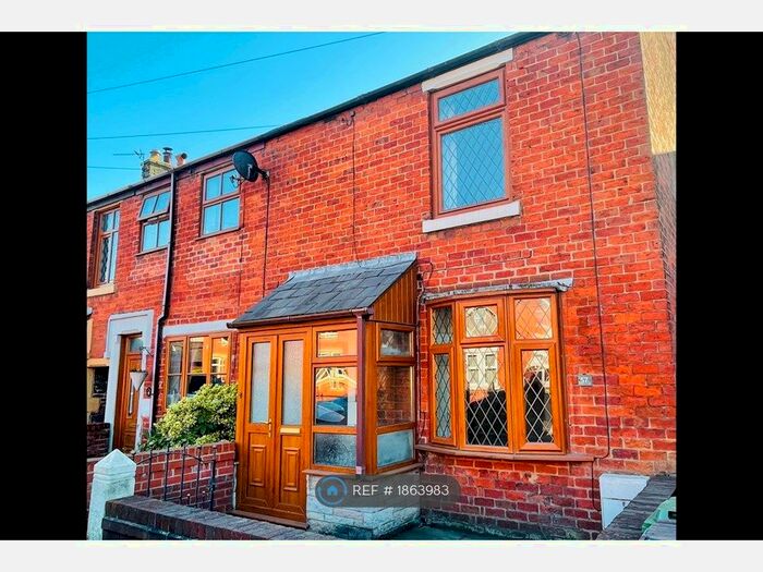 2 Bedroom End Of Terrace House To Rent In Kirkham Road, Freckleton, Preston, PR4