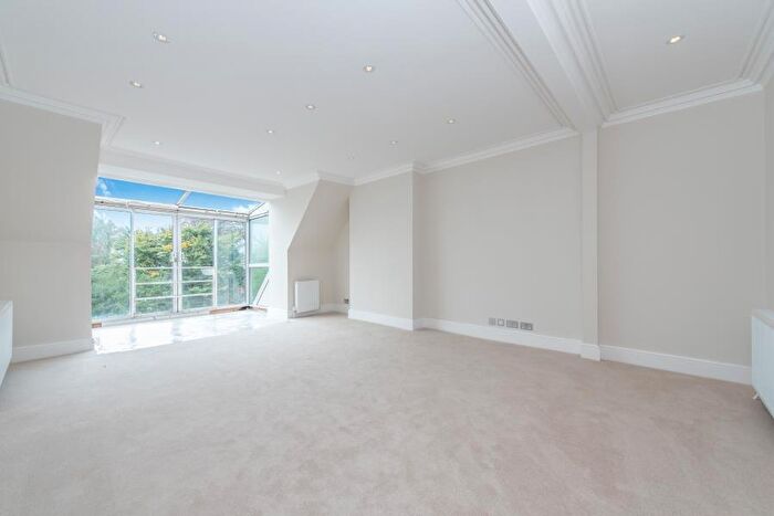 2 Bedroom Flat To Rent In Redington Road, NW3