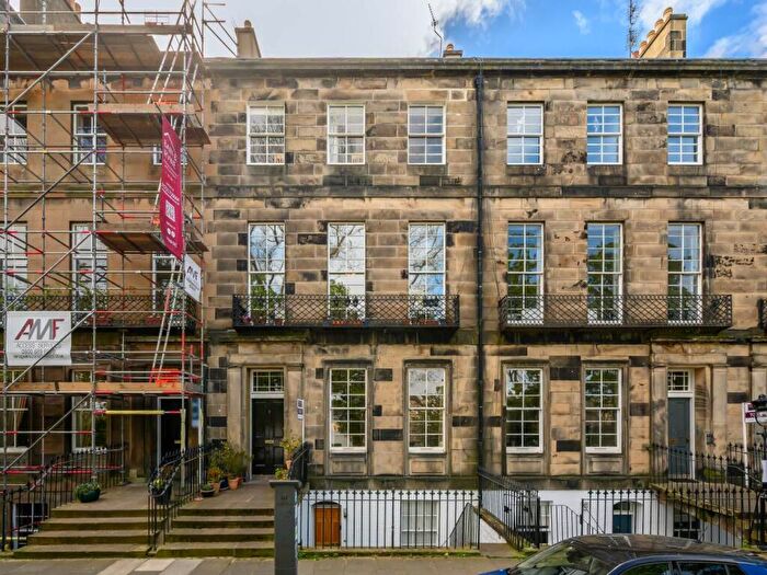 2 Bedroom Flat To Rent In Fettes Row, Edinburgh, Edinburgh, EH3
