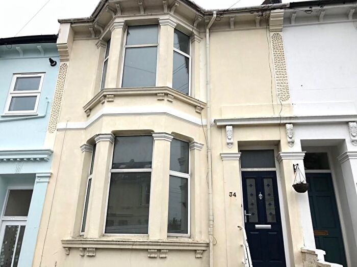 3 Bedroom Maisonette To Rent In Porthall Place, Brighton, East Sussex, BN1