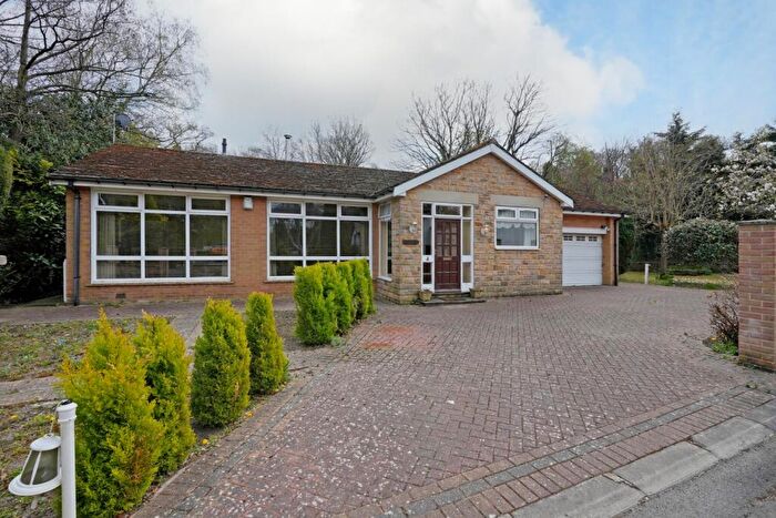3 Bedroom Detached Bungalow For Sale In Brinkburn Close, Dore, S17