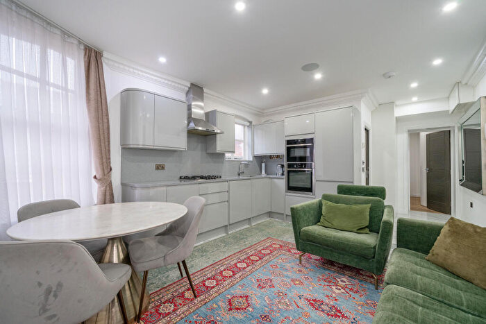 1 Bedroom Flat For Sale In Scott Ellis Gardens, London, NW8