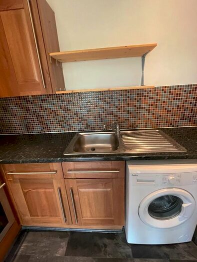 1 Bedroom Flat To Rent In Earls Court Road, London, SW5