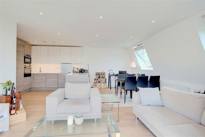 3 Bedroom Flat To Rent In Ashton Reach, London, SE16