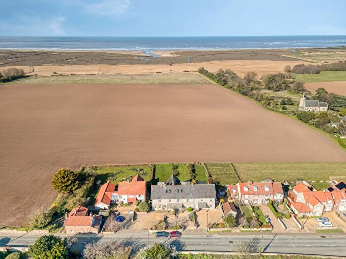 4 Bedroom Terraced House For Sale In A Serene Retreat With Sunlit Gardens And Ever-Changing Coastal Views In Titchwell, PE31