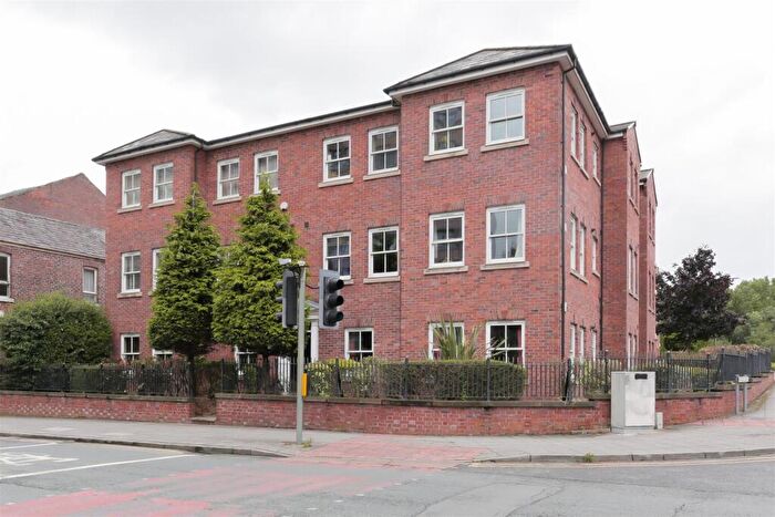 2 Bedroom Apartment To Rent In Higher Hillgate, Stockport, SK1