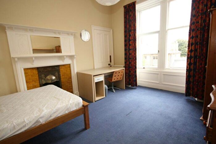 5 Bedroom Flat To Rent In Strathearn Road, Marchmont, Edinburgh, EH9