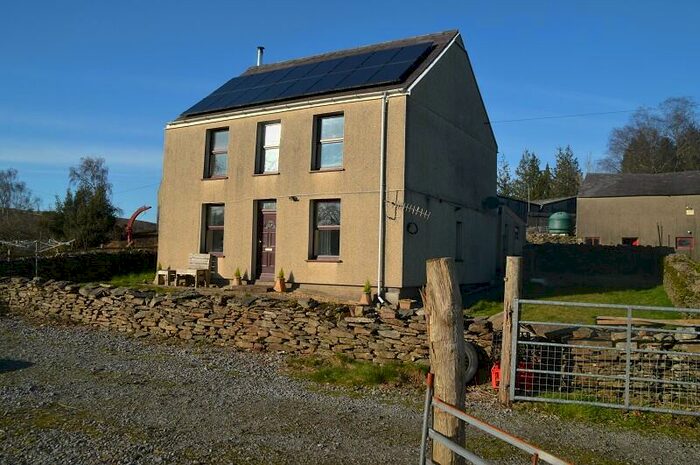 4 Bedroom Detached House To Rent In , Ynysmeudwy, Pontardawe, Swansea., SA8