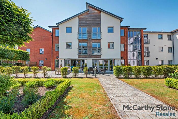 2 Bedroom Apartment For Sale In - Fleet Road, Fleet, GU51