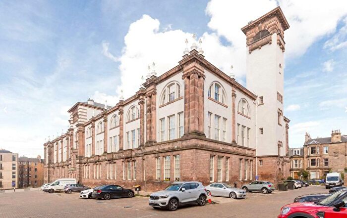 3 Bedroom Flat To Rent In Viewforth, Viewforth, Edinburgh, EH10