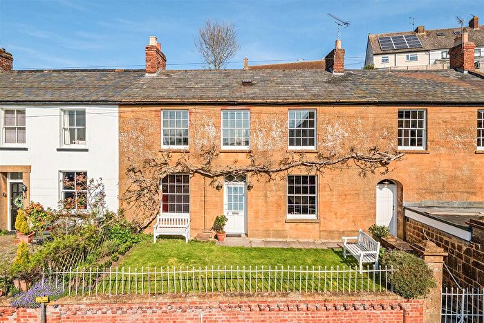 3 Bedroom Terraced House For Sale In East Street, Ilminster, Somerset, TA19