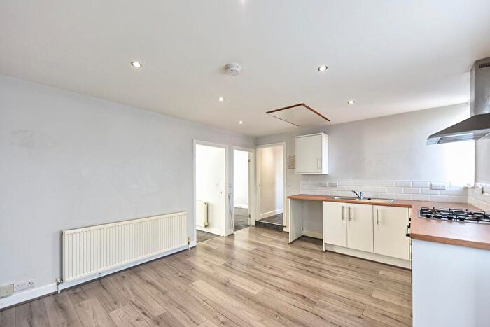 1 Bedroom Flat To Rent In Woodborough Road, Mapperley, Nottingham, NG3
