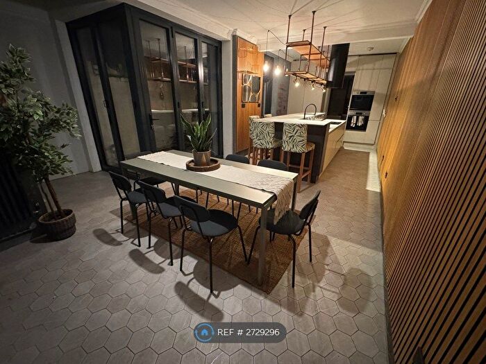 6 Bedroom Terraced House To Rent In Albany Road, Cardiff, CF24