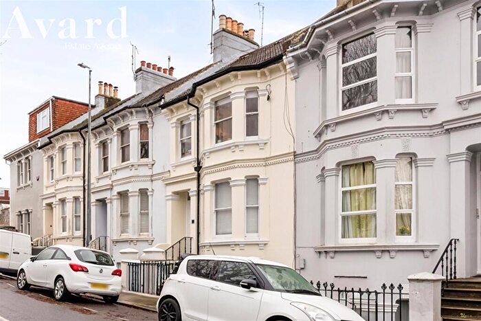 2 Bedroom Maisonette For Sale In Ditchling Rise, Brighton, BN1