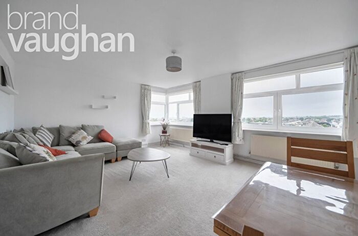 3 Bedroom Flat To Rent In Eaton Gardens, Hove, East Sussex, BN3