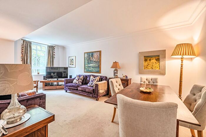 2 Bedroom Flat For Sale In St Johns Building, Westminster, London, SW1P