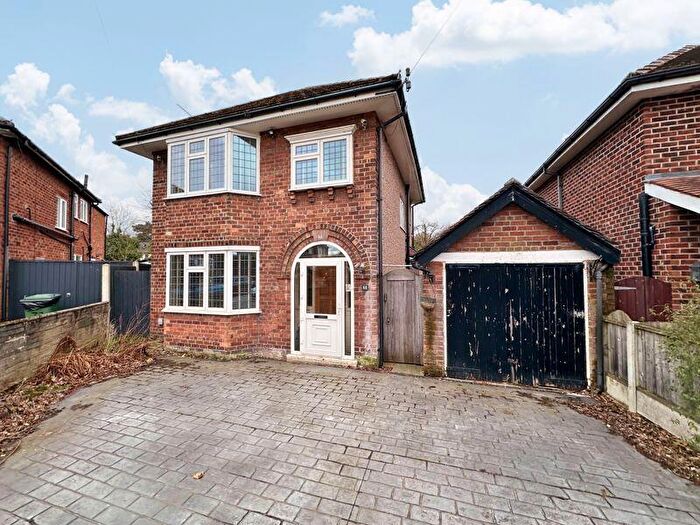3 Bedroom Detached House For Sale In Heather Dene, Bromborough, Wirral, CH62