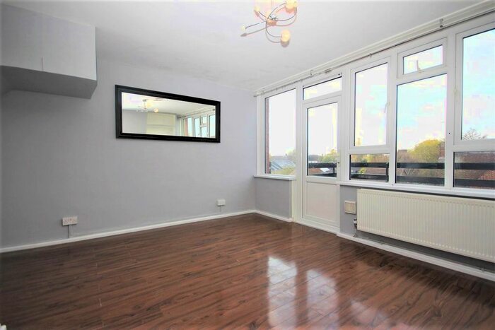 3 Bedroom Flat To Rent In Ellen Miller House, Raglan Road, Walthamstow E17