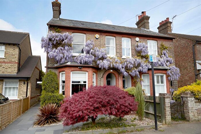 3 Bedroom House For Sale In Cornwall Road, Harpenden, AL5
