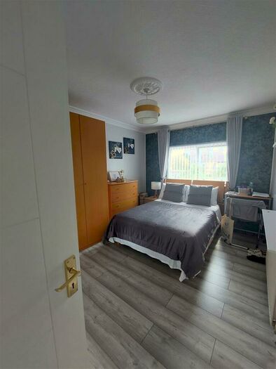 House To Rent In New Road, London, E4