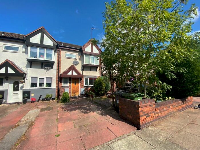 3 Bedroom Mews To Rent In Lavender Gardens, Thornton, Liverpool, L23