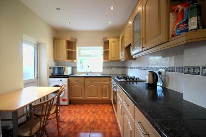 3 Bedroom House To Rent In Weyman Road, Canary Wharf, SE3