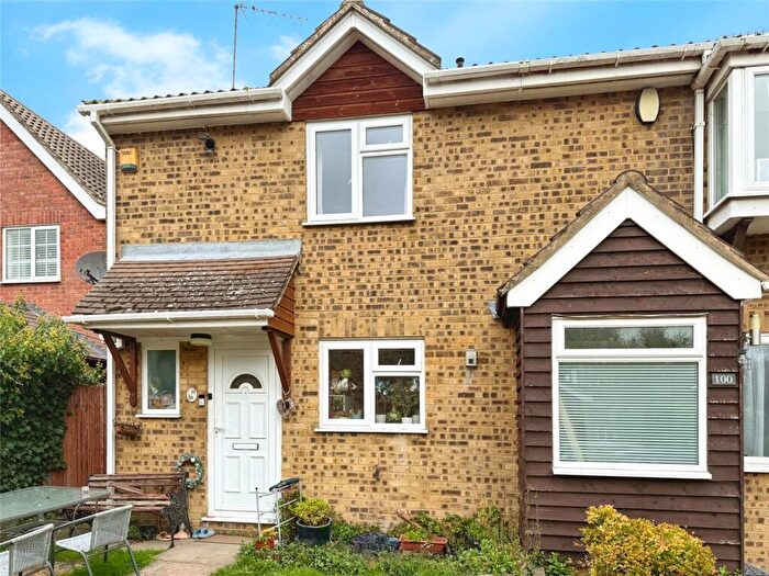 3 Bedroom End Of Terrace House For Sale In Halleys Way, Houghton Regis, Dunstable, LU5