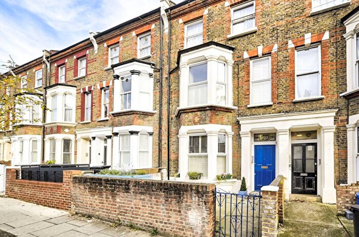 1 Bedroom Flat For Sale In Bravington Road, Queen's Park, London, W9