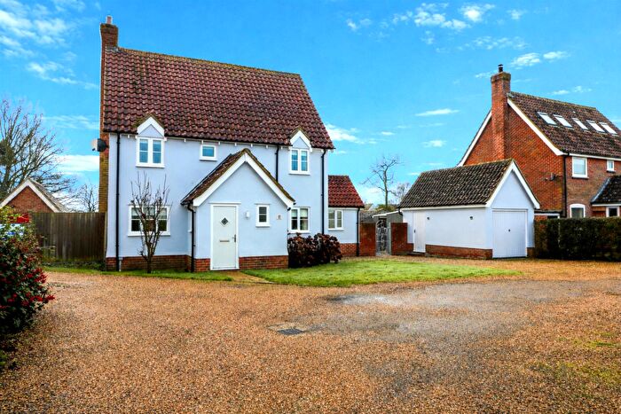 3 Bedroom Detached House For Sale In Saxonfields, Snape, IP17