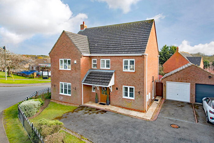 6 Bedroom Detached House For Sale In Corby Road, Weldon, Northamptonshire, NN17