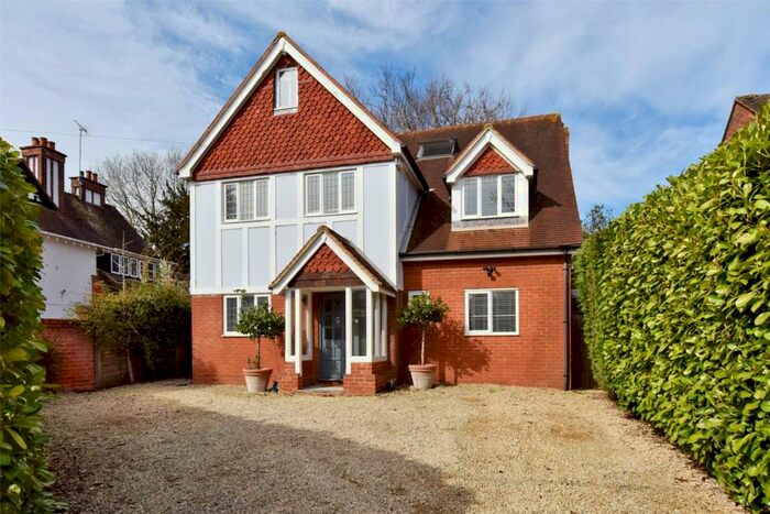 4 Bedroom Detached House To Rent In Cromwell Gardens, Marlow, Buckinghamshire, SL7