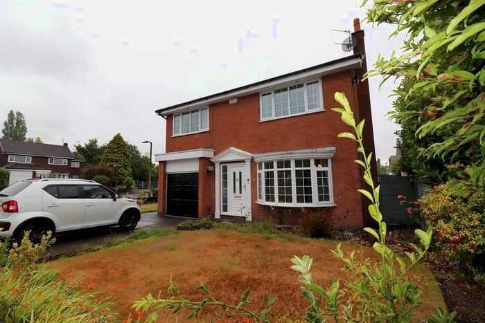4 Bedroom Detached House To Rent In Warlingham Close, Bury, BL8