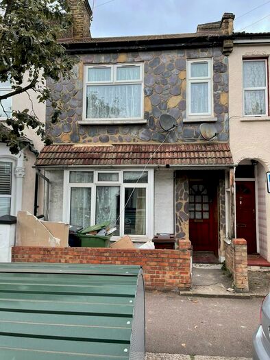 1 Bedroom Flat To Rent In Ferndale Road, Leytonstone E11