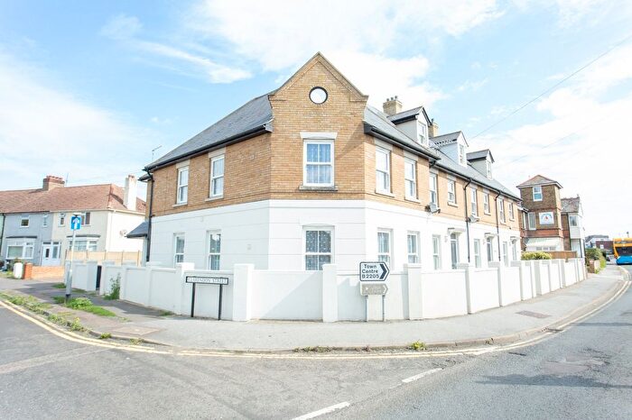 4 Bedroom End Terrace House For Sale In Woodall Court, Herne Bay, CT6