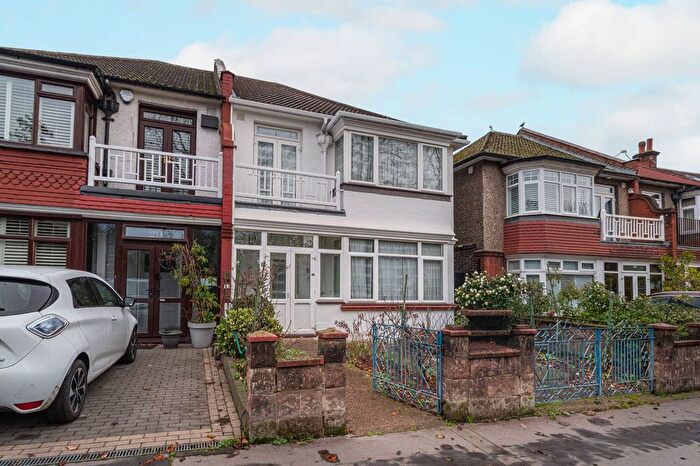 4 Bedroom Semi Detached House For Sale In Craignish Avenue, Norbury, London, SW16
