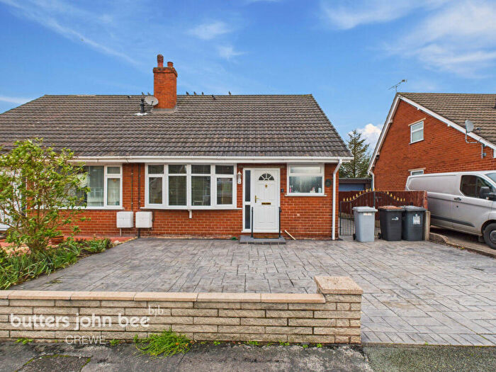 2 Bedroom Semi-Detached House For Sale In Bradeley Road, Crewe, CW1