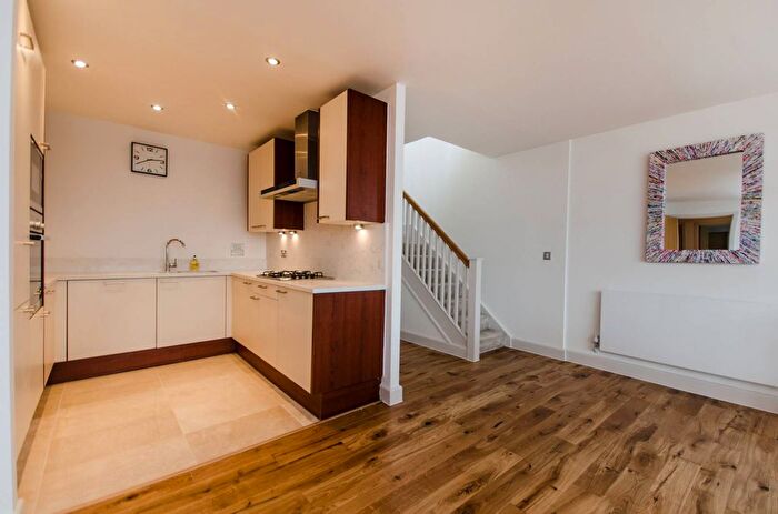 2 Bedroom Flat To Rent In Eastern Quay, Royal Docks, London, E16