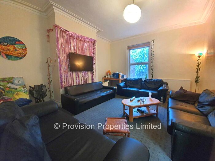 6 Bedroom Terraced House To Rent In Cardigan Road, Headingley, Leeds, LS6