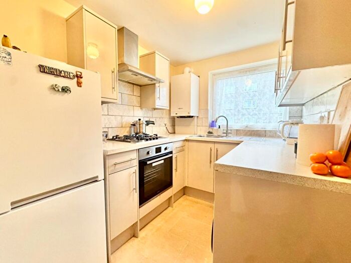 2 Bedroom Flat To Rent In Dormers Wells Lane, Southall, UB1