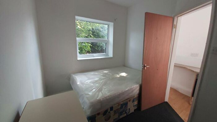 1 Bedroom Flat To Rent In Newland Avenue, Hull, HU5