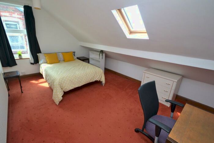 5 Bedroom Detached House To Rent In North Road, West Bridgford, NG2